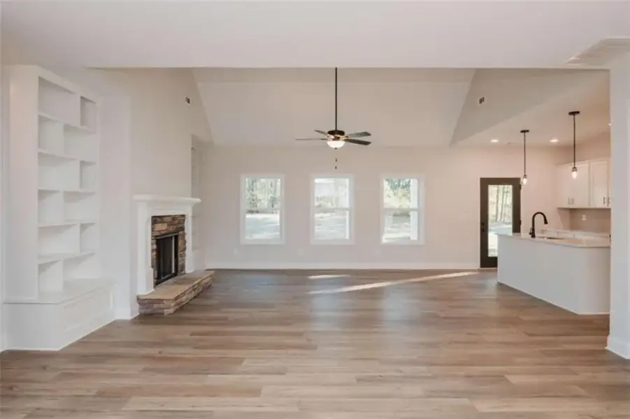 Spacious, unfurnished interior of a new home in , Douglasville (Image 46).