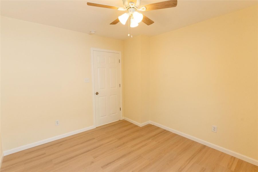 Spacious, unfurnished interior of a new home in , Bacliff (Image 13). Spacious, unfurnished interior of a new home in , Bacliff (Image 13).