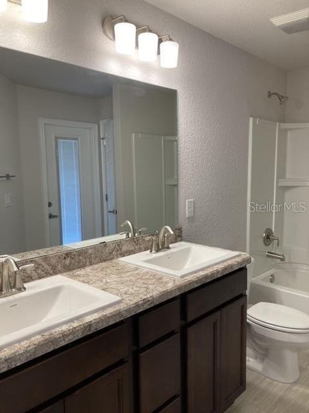 Image 22 of a home in .