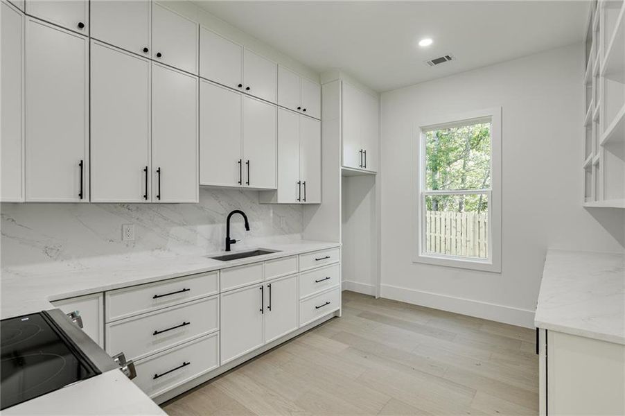 Furnished interior view inside a new home in , Gainesville (Image 9).