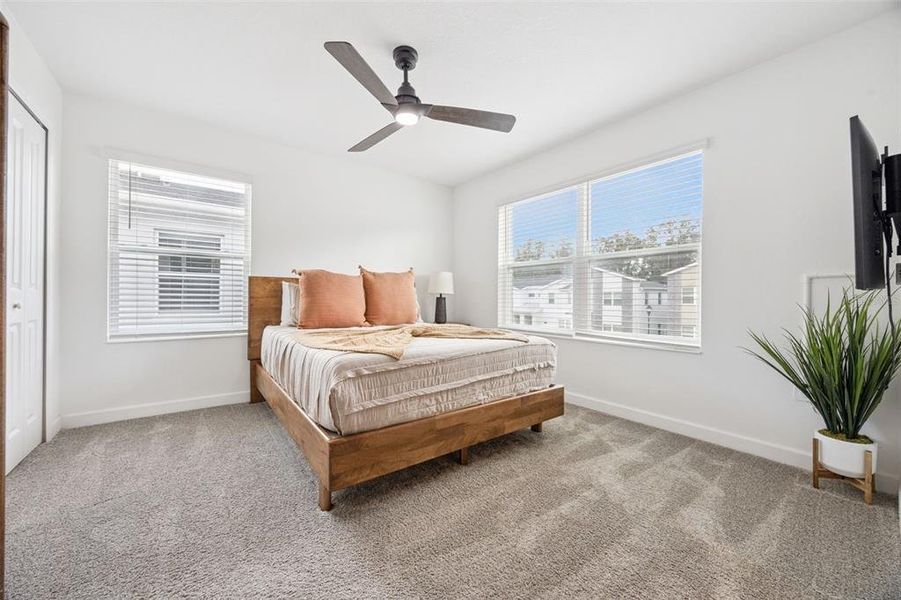 Furnished interior view inside a new home in , Kissimmee (Image 6).