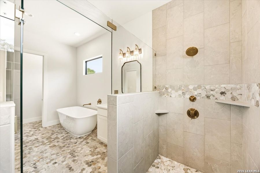 Furnished interior view inside a new home in , Canyon Lake (Image 15).
