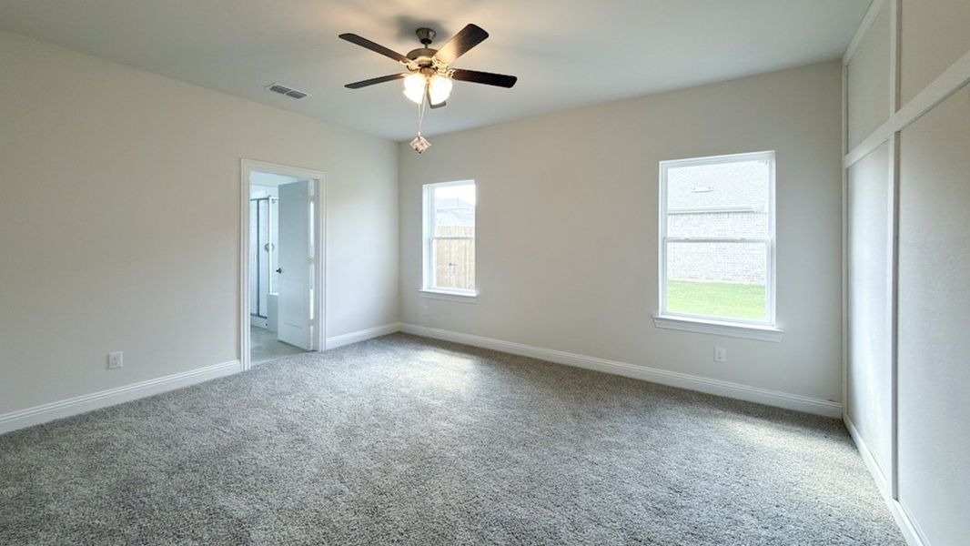 Spacious, unfurnished interior of a new home in Silverado, Aubrey (Image 7).