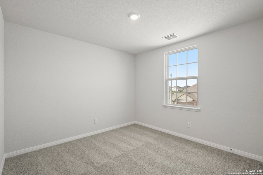 Spacious, unfurnished interior of a new home in Hunters Ranch, San Antonio (Image 25). Spacious, unfurnished interior of a new home in Hunters Ranch, San Antonio (Image 25).
