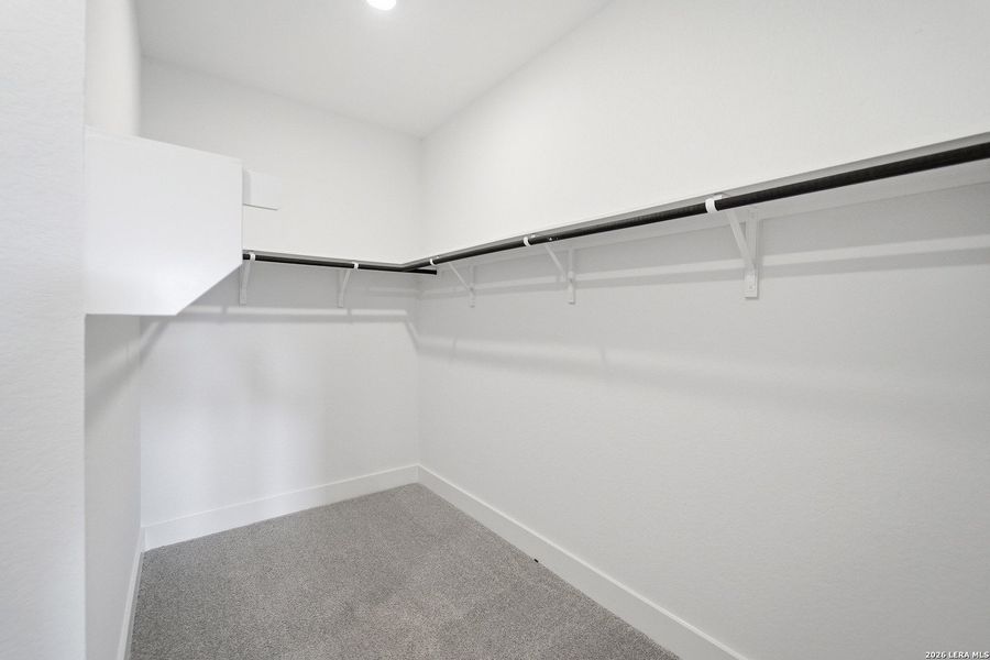 Spacious, unfurnished interior of a new home in Garden Grove, San Antonio (Image 28).