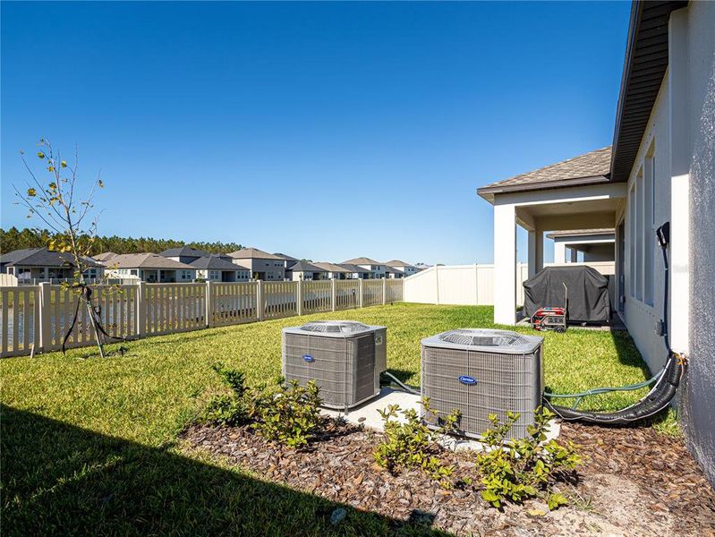 Exterior details and patio area of a home in , Lutz (Image 18).