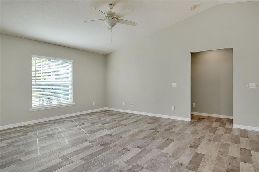 Spacious, unfurnished interior of a new home in , Englewood (Image 38).