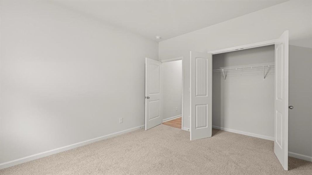 Spacious, unfurnished interior of a new home in Lost Creek, Dallas (Image 15).