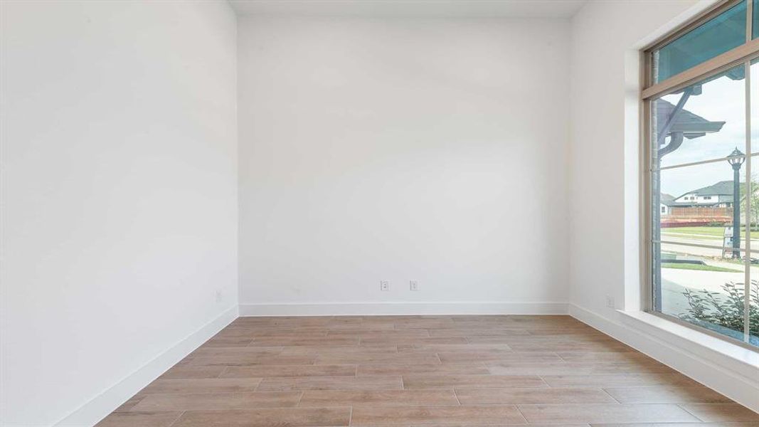 Spacious, unfurnished interior of a new home in Trinity Falls 60', McKinney (Image 20). Spacious, unfurnished interior of a new home in Trinity Falls 60', McKinney (Image 20).