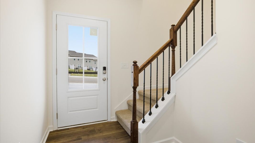 Spacious, unfurnished interior of a new home in Cherokee Crossing, Kodak (Image 11).