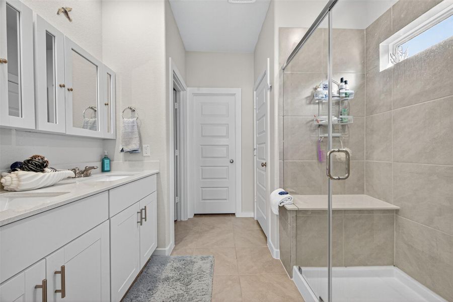 Furnished interior view inside a new home in Mavera, Conroe (Image 36). Furnished interior view inside a new home in Mavera, Conroe (Image 36).