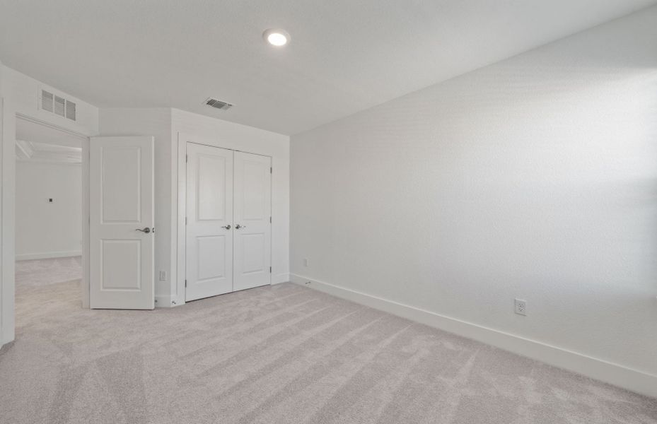 Spacious, unfurnished interior of a new home in Crosswinds, Kyle (Image 42).
