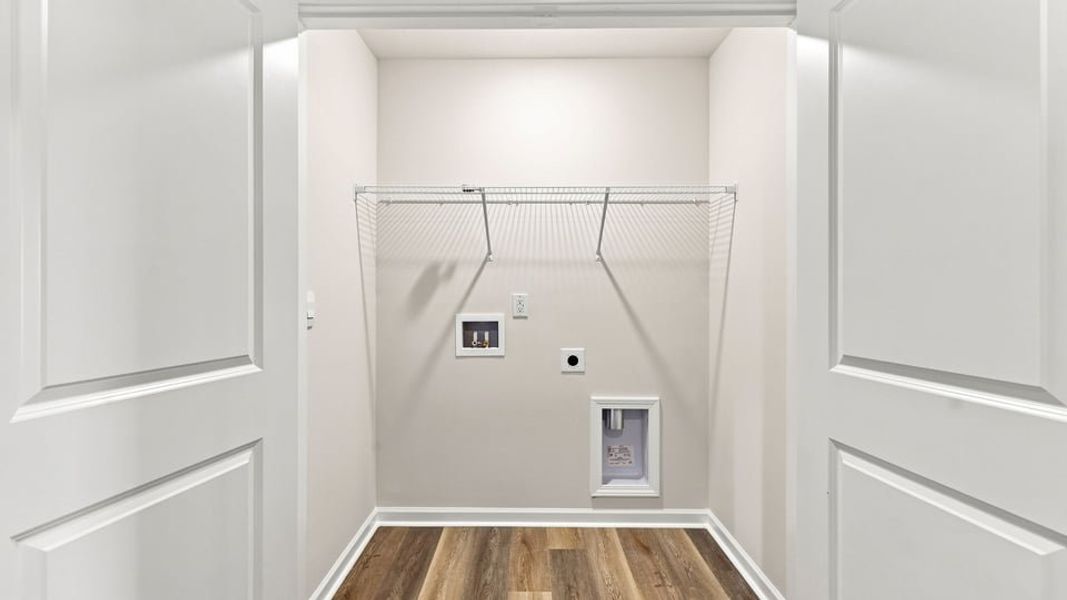 Spacious, unfurnished interior of a new home in Baxter Village, Boiling Springs (Image 34).