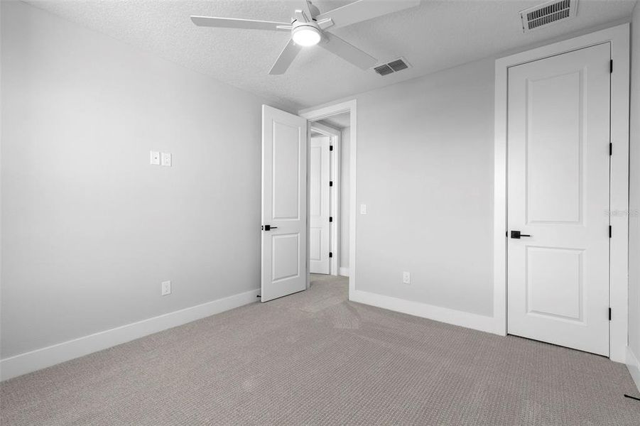 Spacious, unfurnished interior of a new home in , Tampa (Image 23).