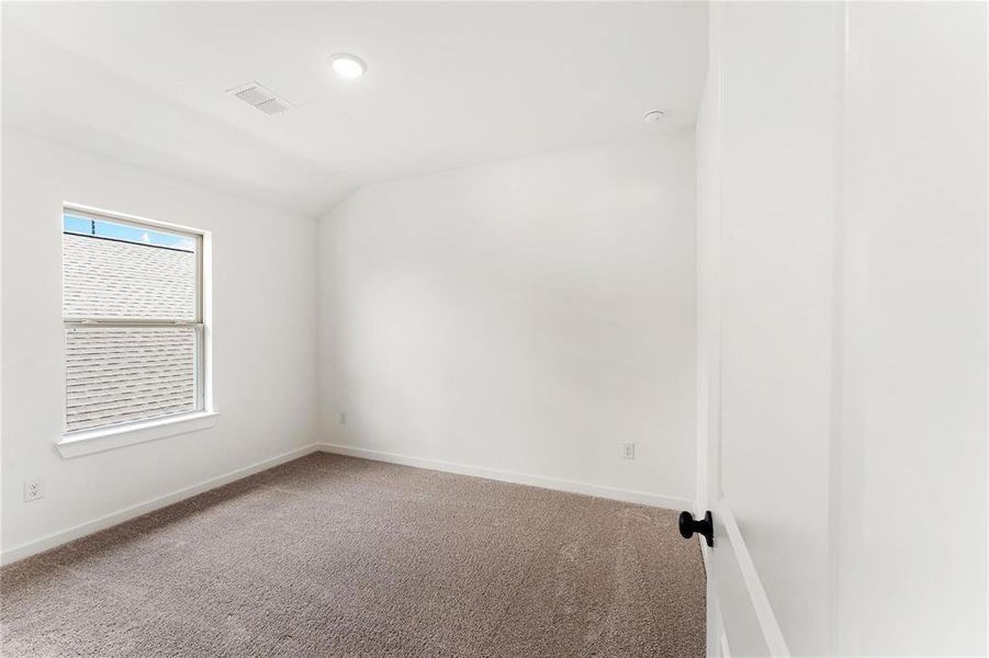 Spacious, unfurnished interior of a new home in Cross Creek Ranch 45' 70', Fulshear (Image 31).