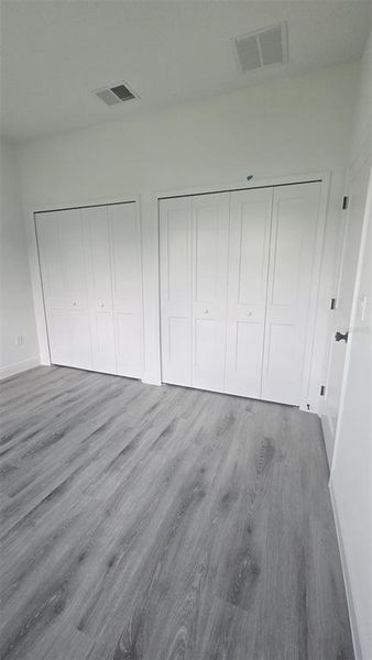 Spacious, unfurnished interior of a new home in , Ocala (Image 14).