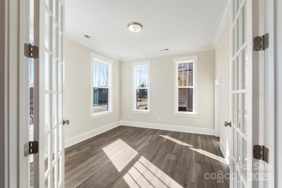 Spacious, unfurnished interior of a new home in Riverwalk, Rock Hill (Image 15).