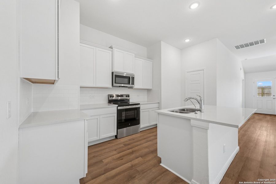 Furnished interior view inside a new home in Park Place, New Braunfels (Image 9).