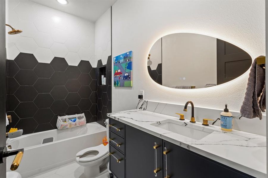 Furnished interior view inside a new home in , Frisco (Image 13).