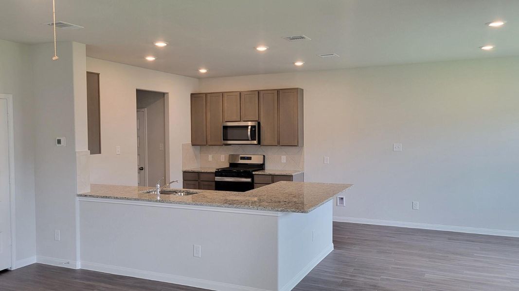 Furnished interior view inside a new home in River's Edge, Conroe (Image 15). Furnished interior view inside a new home in River's Edge, Conroe (Image 15).