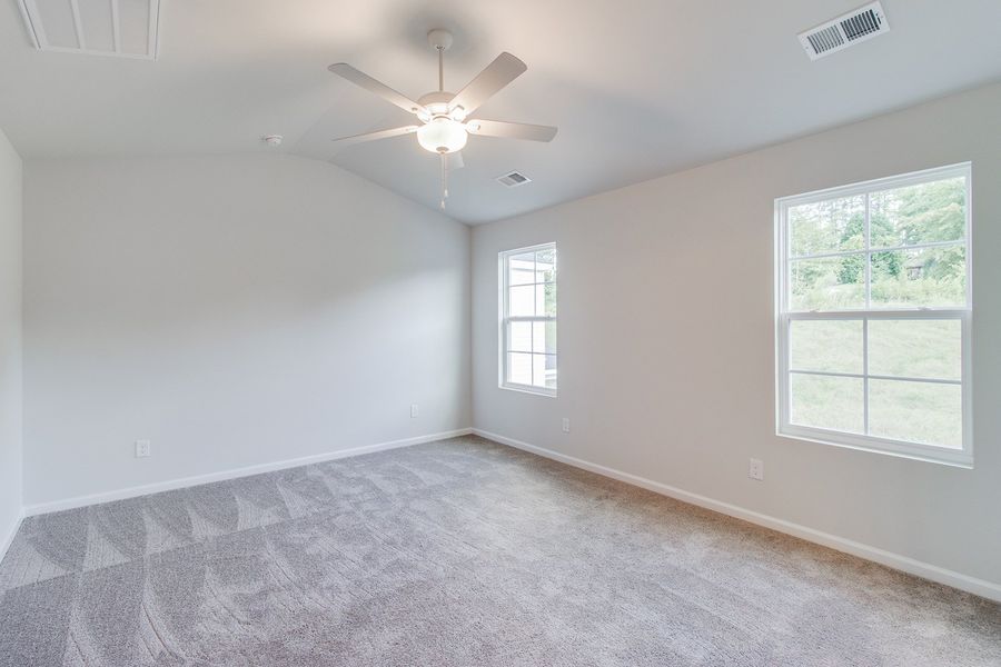 Spacious, unfurnished interior of a new home in Bluefield, Lexington (Image 32). Spacious, unfurnished interior of a new home in Bluefield, Lexington (Image 32).