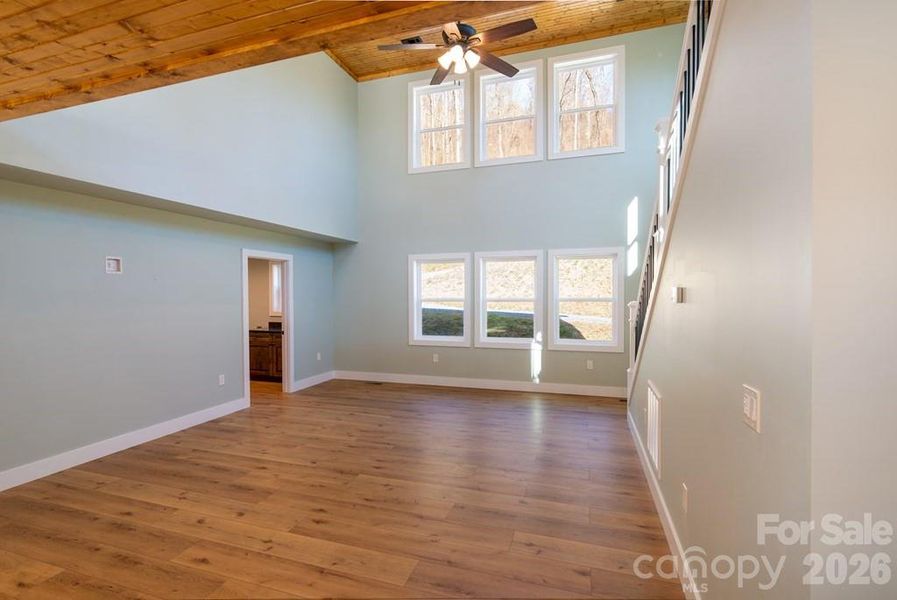 Spacious, unfurnished interior of a new home in , Sylva (Image 27).