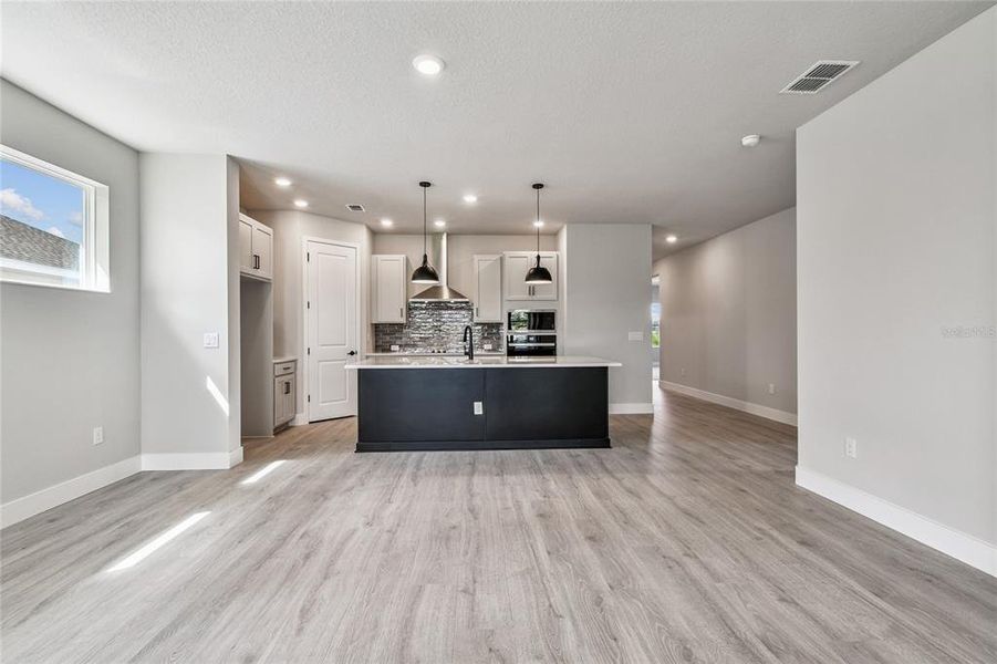 Furnished interior view inside a new home in North River Ranch – Garden Series, Parrish (Image 12). Furnished interior view inside a new home in North River Ranch – Garden Series, Parrish (Image 12).