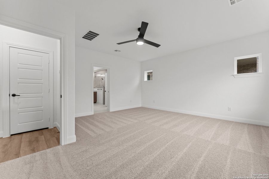 Image 17 of a home in Ladera - High Point 45'. Image 17 of a home in Ladera - High Point 45'.