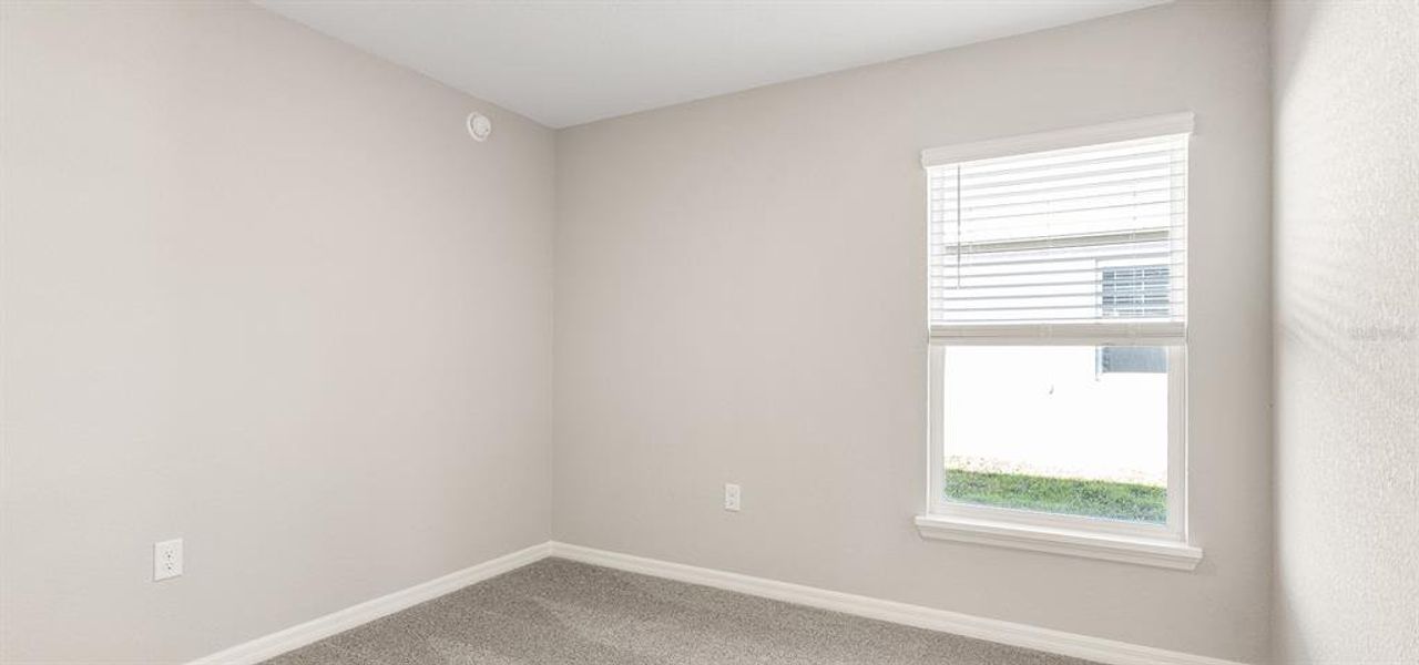 Spacious, unfurnished interior of a new home in Bennah Oaks, Belleview (Image 15).