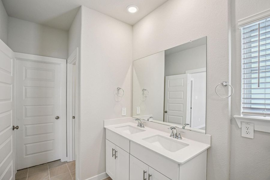 Furnished interior view inside a new home in Kemah Crossing - City Series, Kemah (Image 10). Furnished interior view inside a new home in Kemah Crossing - City Series, Kemah (Image 10).