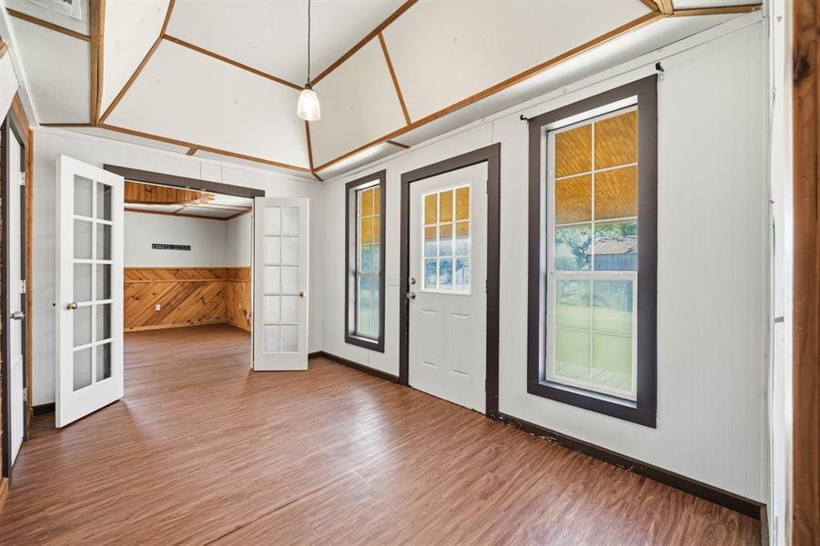 Spacious, unfurnished interior of a new home in , Bynum (Image 14).