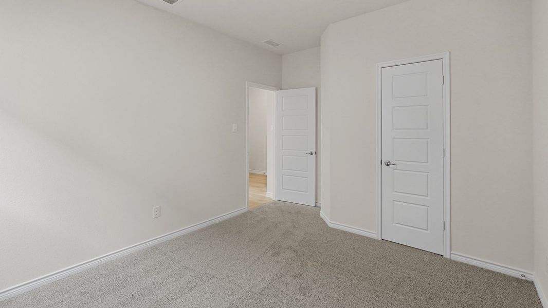 Spacious, unfurnished interior of a new home in Elevon, Lavon (Image 33).
