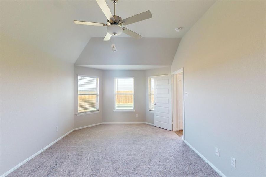 Spacious, unfurnished interior of a new home in Verandah, Royse City (Image 23).