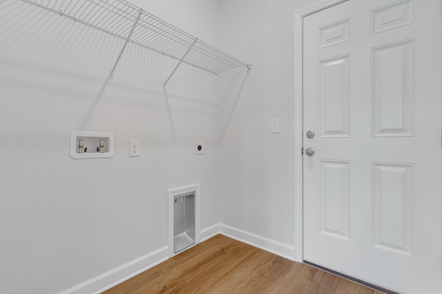 Spacious, unfurnished interior of a new home in , Crestview (Image 27).