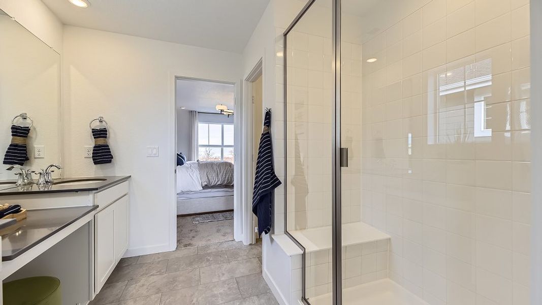 1881 Elbert Owners Bath F2 1of2 Base2