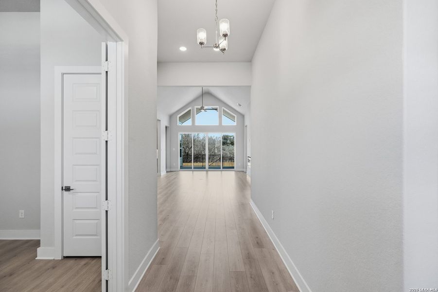 Spacious, unfurnished interior of a new home in Potranco Oaks, Castroville (Image 39).
