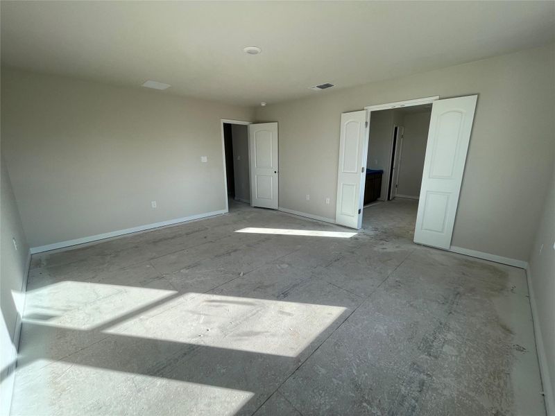 Spacious, unfurnished interior of a new home in Covered Bridge, Hutto (Image 26). Spacious, unfurnished interior of a new home in Covered Bridge, Hutto (Image 26).