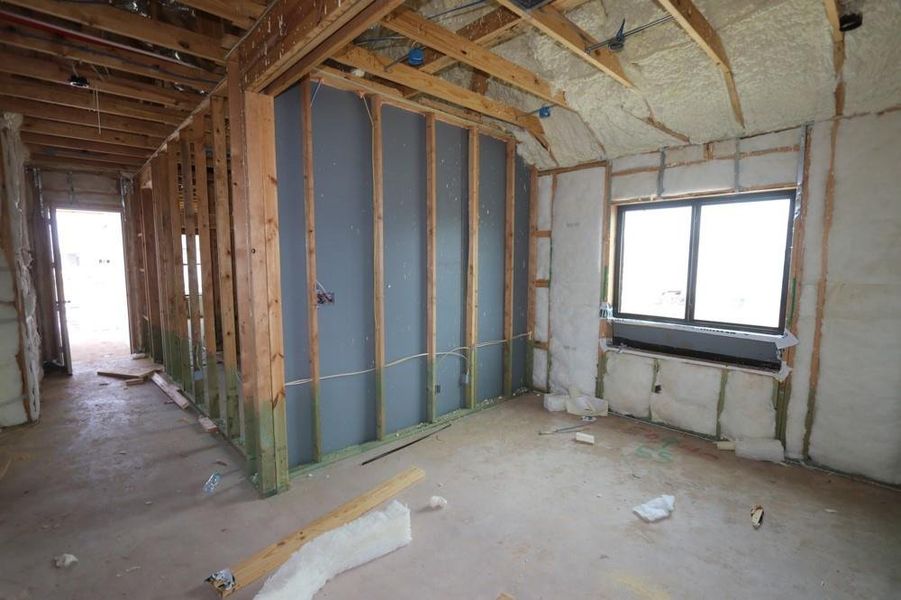 Spacious, unfurnished interior of a new home in Austin Point, Richmond (Image 4).