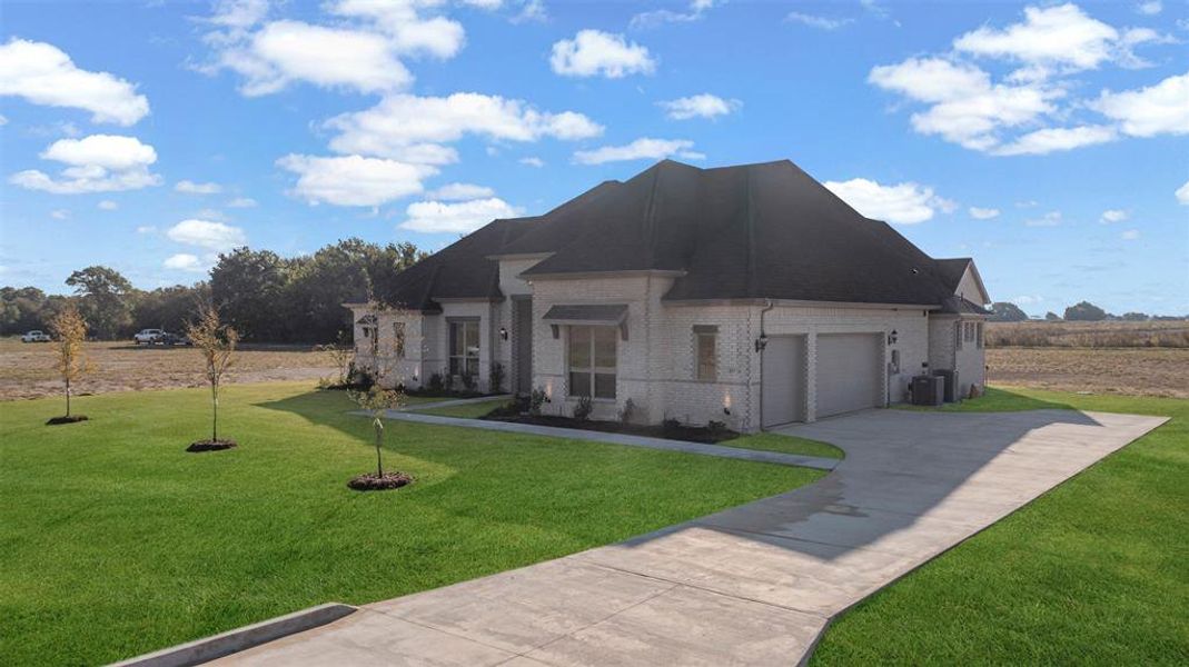 Exterior details and patio area of a home in Levante - 1 Acre Lots, Waxahachie (Image 21).