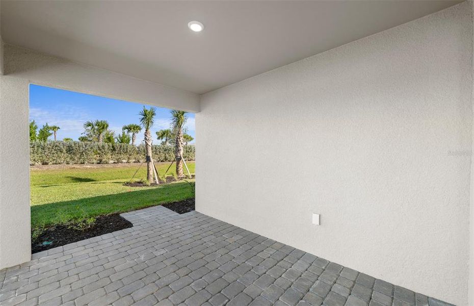 Exterior details and patio area of a home in Reagan Landing, Bradenton (Image 3). Exterior details and patio area of a home in Reagan Landing, Bradenton (Image 3).