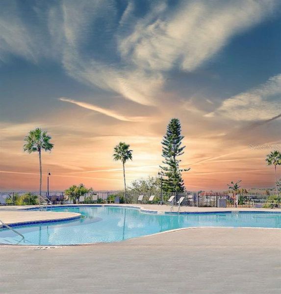 Community amenities in , Auburndale (Image 36).