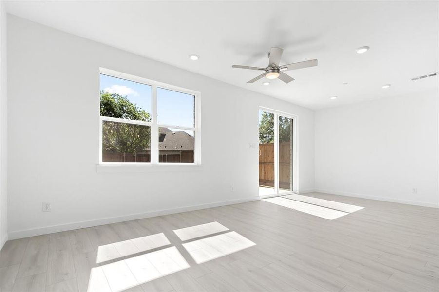 005-721ProsperLane-Wylie-TX-75098-Living.jpg-SMALL 005-721ProsperLane-Wylie-TX-75098-Living.jpg-SMALL