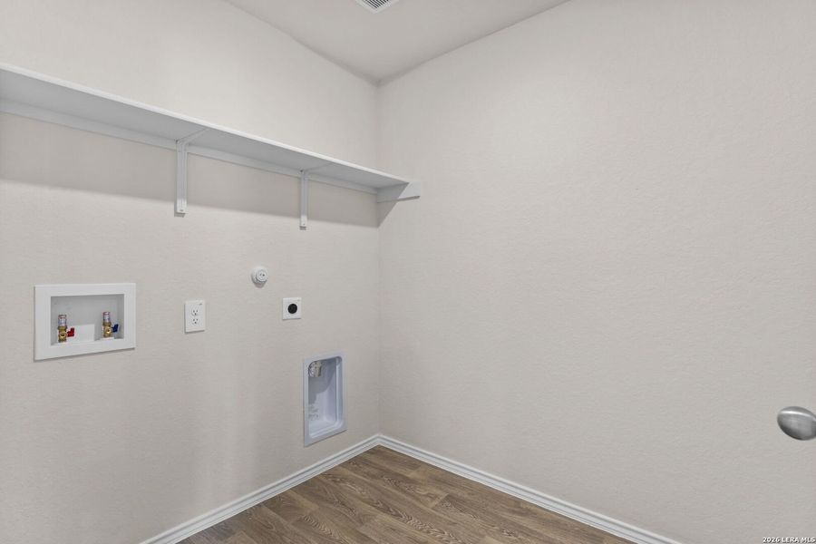 Spacious, unfurnished interior of a new home in Navarro Fields, Seguin (Image 18). Spacious, unfurnished interior of a new home in Navarro Fields, Seguin (Image 18).