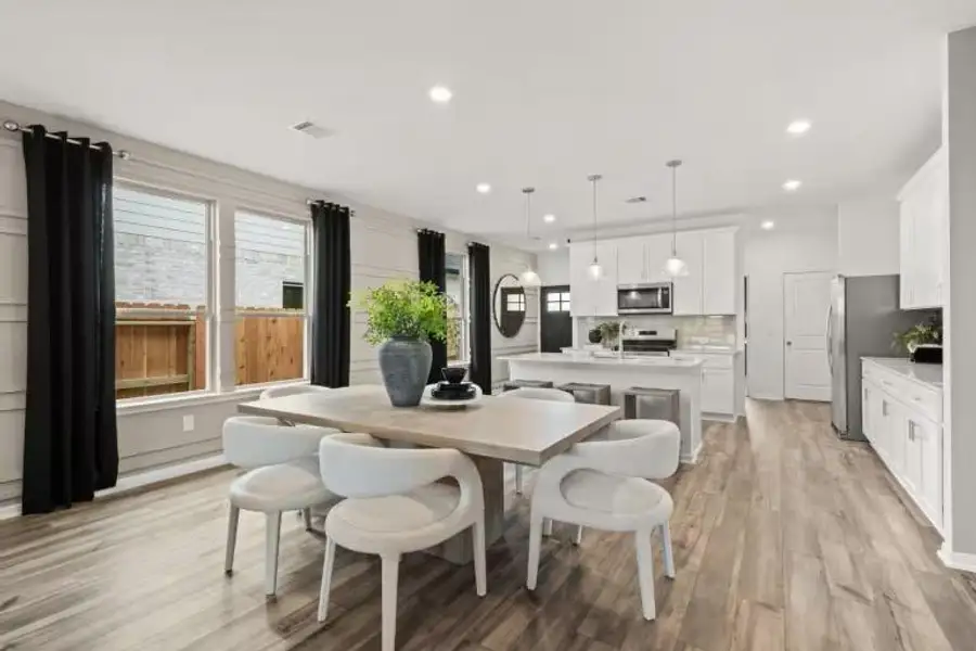 MODEL HOME images may NOT be consistent with the finished product. MODEL HOME images may NOT be consistent with the finished product.