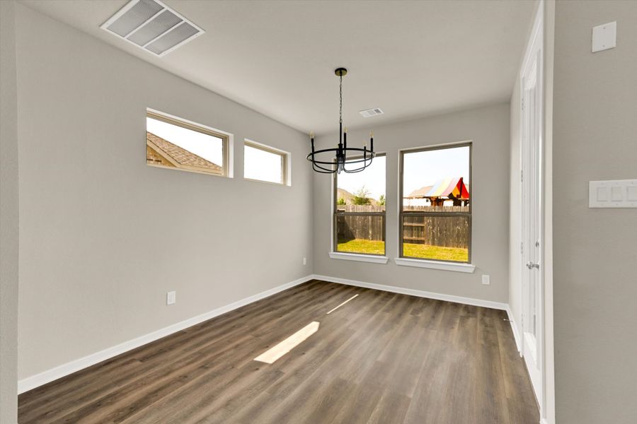 Spacious, unfurnished interior of a new home in Sunterra 50s, Katy (Image 30). Spacious, unfurnished interior of a new home in Sunterra 50s, Katy (Image 30).