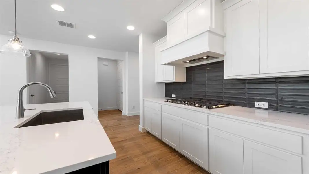 Furnished interior view inside a new home in M3 Ranch 50', Mansfield (Image 7). Furnished interior view inside a new home in M3 Ranch 50', Mansfield (Image 7).