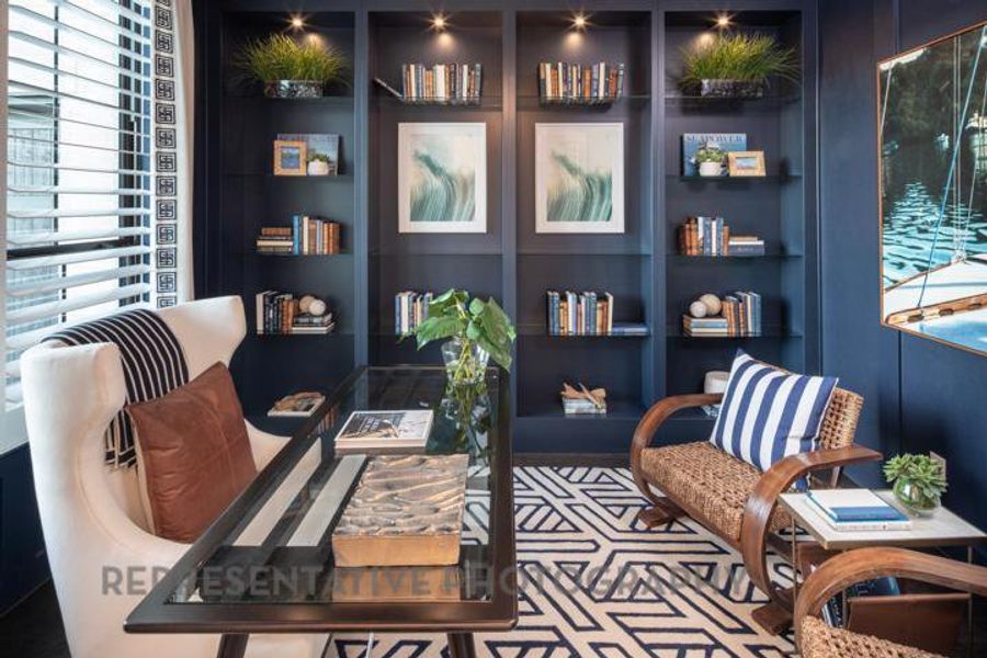 Sitting room with built in shelves Sitting room with built in shelves