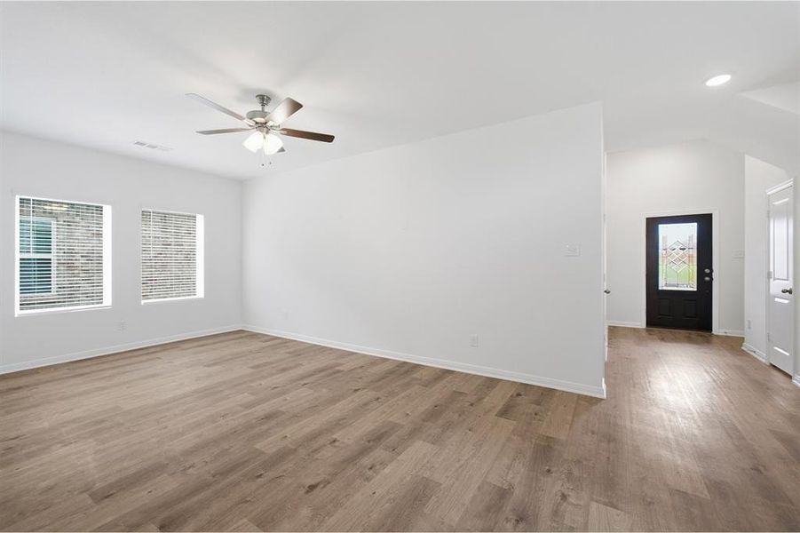 Spacious, unfurnished interior of a new home in Westridge, McKinney (Image 16).