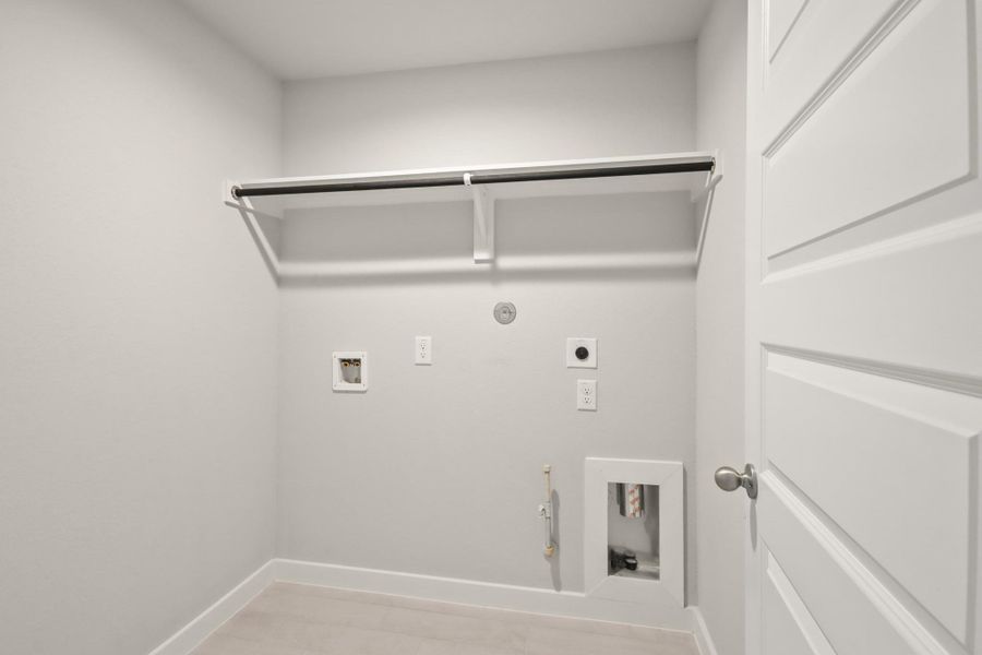 Spacious, unfurnished interior of a new home in Barton Creek Ranch, Conroe (Image 21). Spacious, unfurnished interior of a new home in Barton Creek Ranch, Conroe (Image 21).