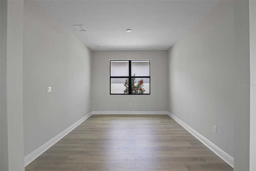 Spacious, unfurnished interior of a new home in Cresswind Lakewood Ranch, Lakewood Ranch (Image 17).